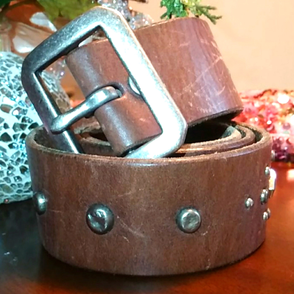 Lucky🍀Brand studded Italian leather belt